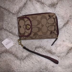 COACH Zip Wallet Wristlet/ PhoneCase